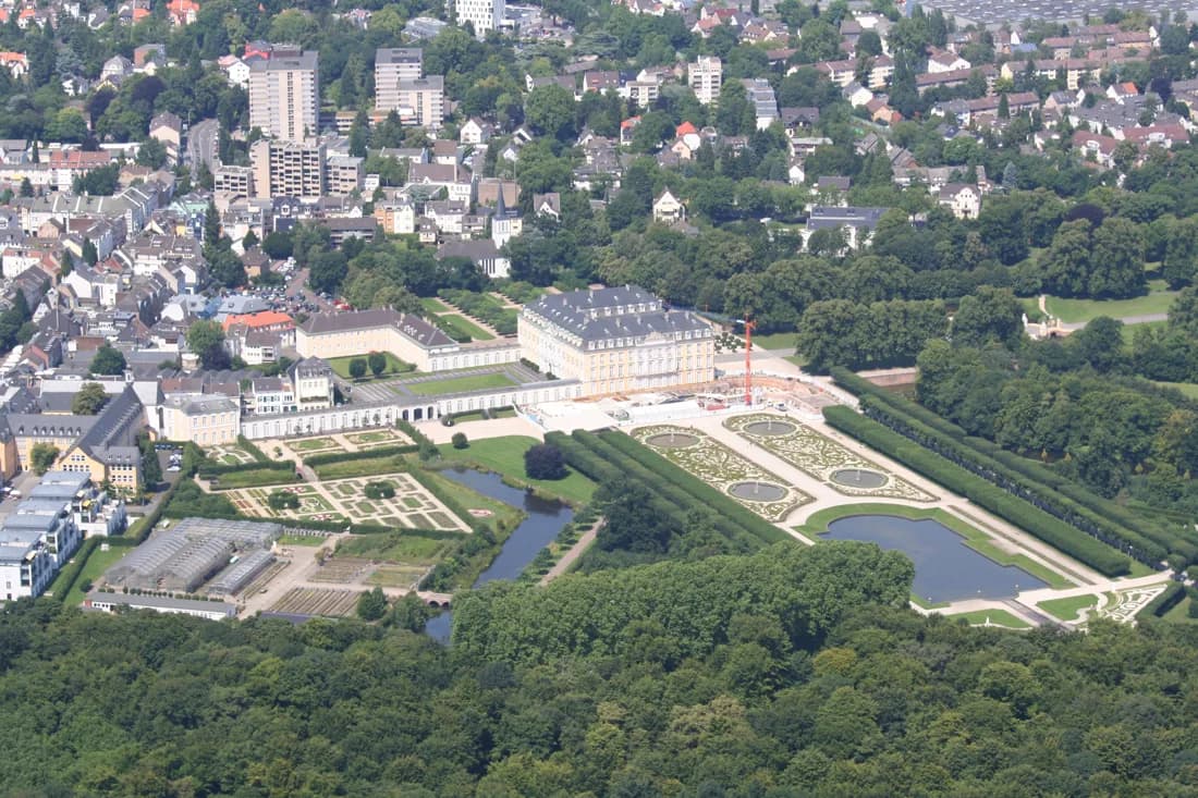 布呂爾奧古斯都堡（Schloss Augustusburg in Brühl）